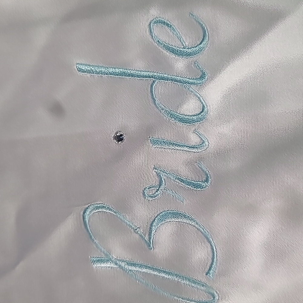 Bride robe - Picture 3 of 5